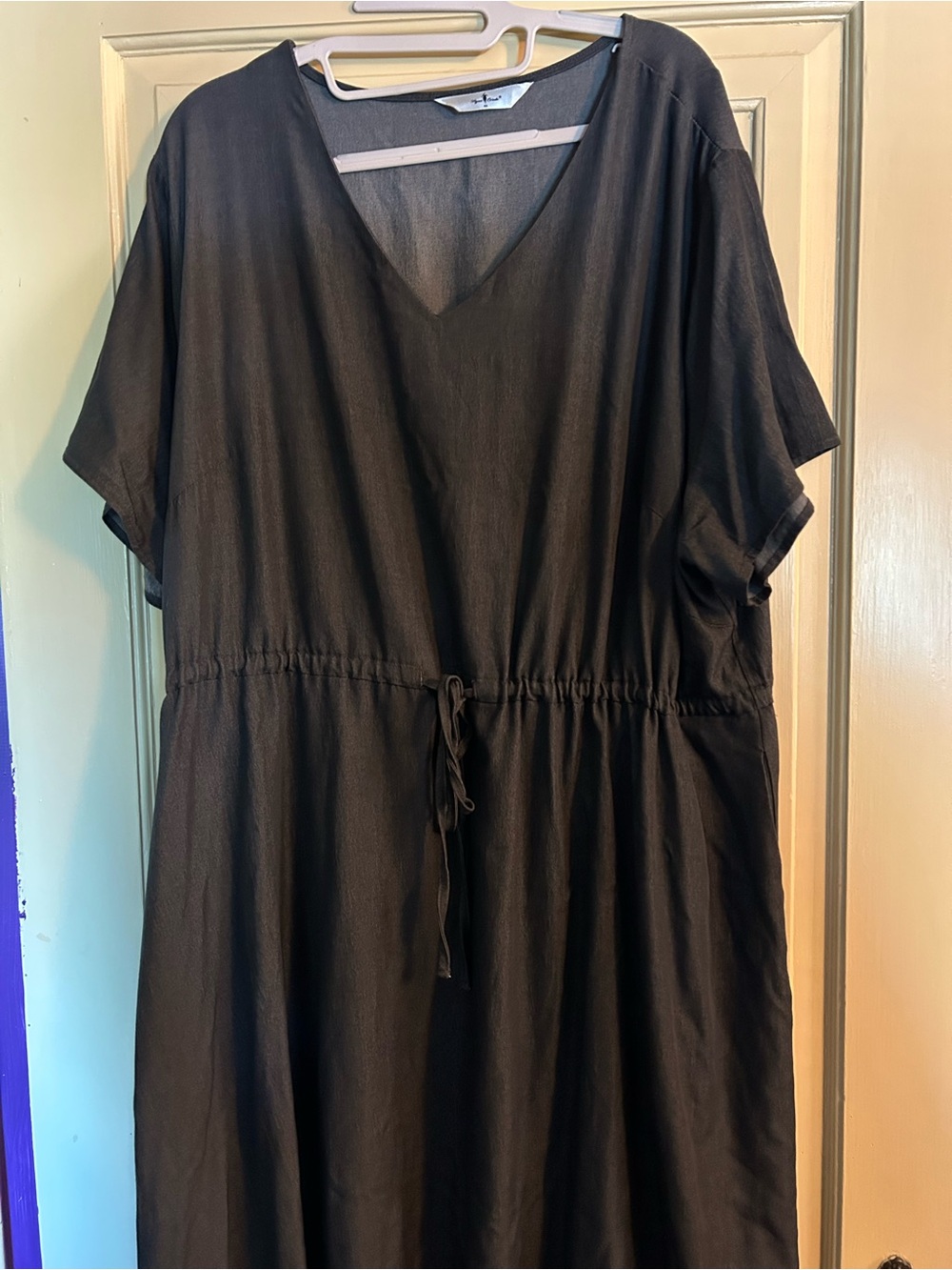 Relaxed V-Neck Midi Dress with Drawstring Waist — Black